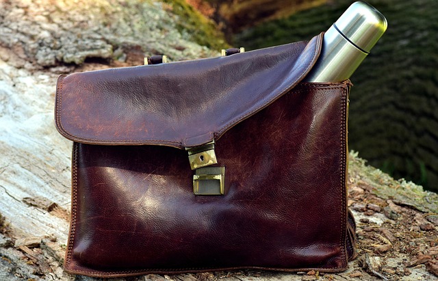 Image illustrating the verb Breaking in on