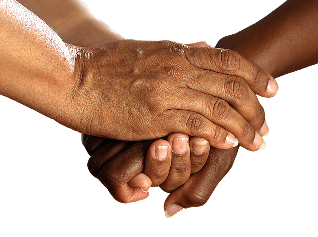 Image illustrating the verb helping out