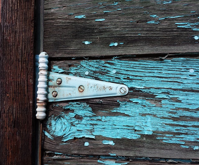 Image illustrating the verb hinging-on