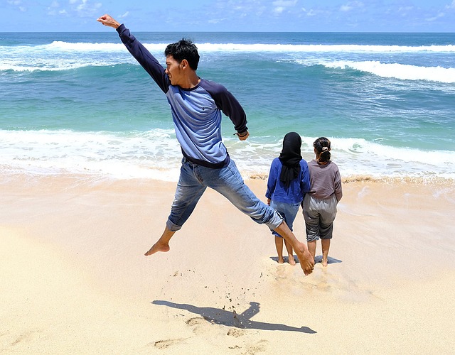 Image illustrating the verb jumping at