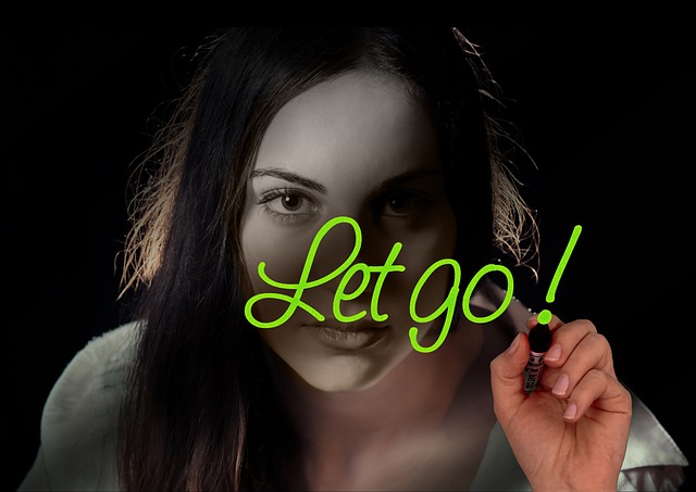 Image illustrating the verb Letting Go