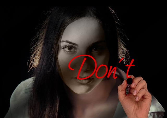 Image illustrating the verb Letting Out