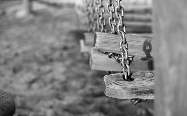 Image illustrating the verb Linking Up