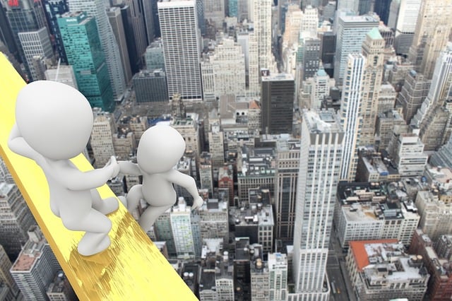 Image illustrating the verb Pulling Up