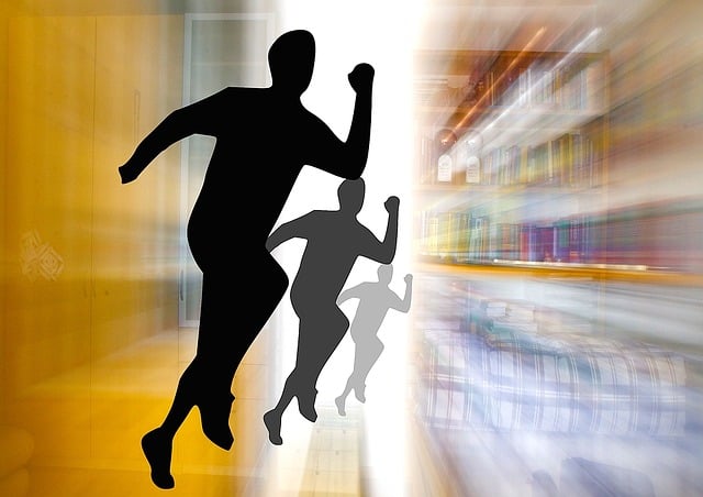 Image illustrating the verb Running through (phrasal verb)