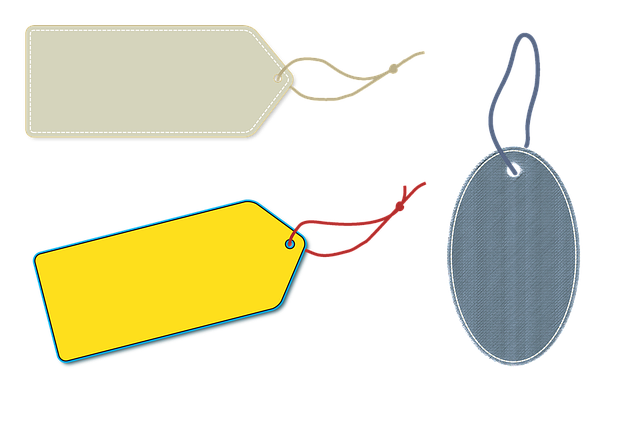 Image illustrating the verb signing on (someone) up